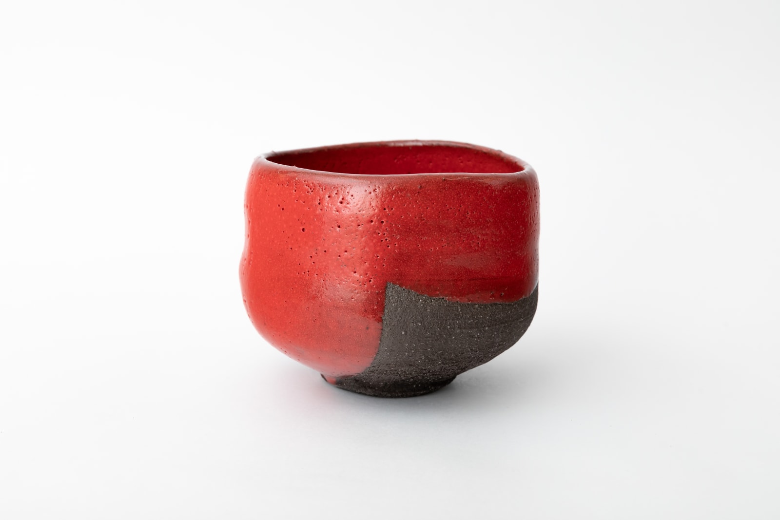 Ryusuke Asai, Kokiake Tea Bowl 深緋茶碗「金に光れば」, 2023