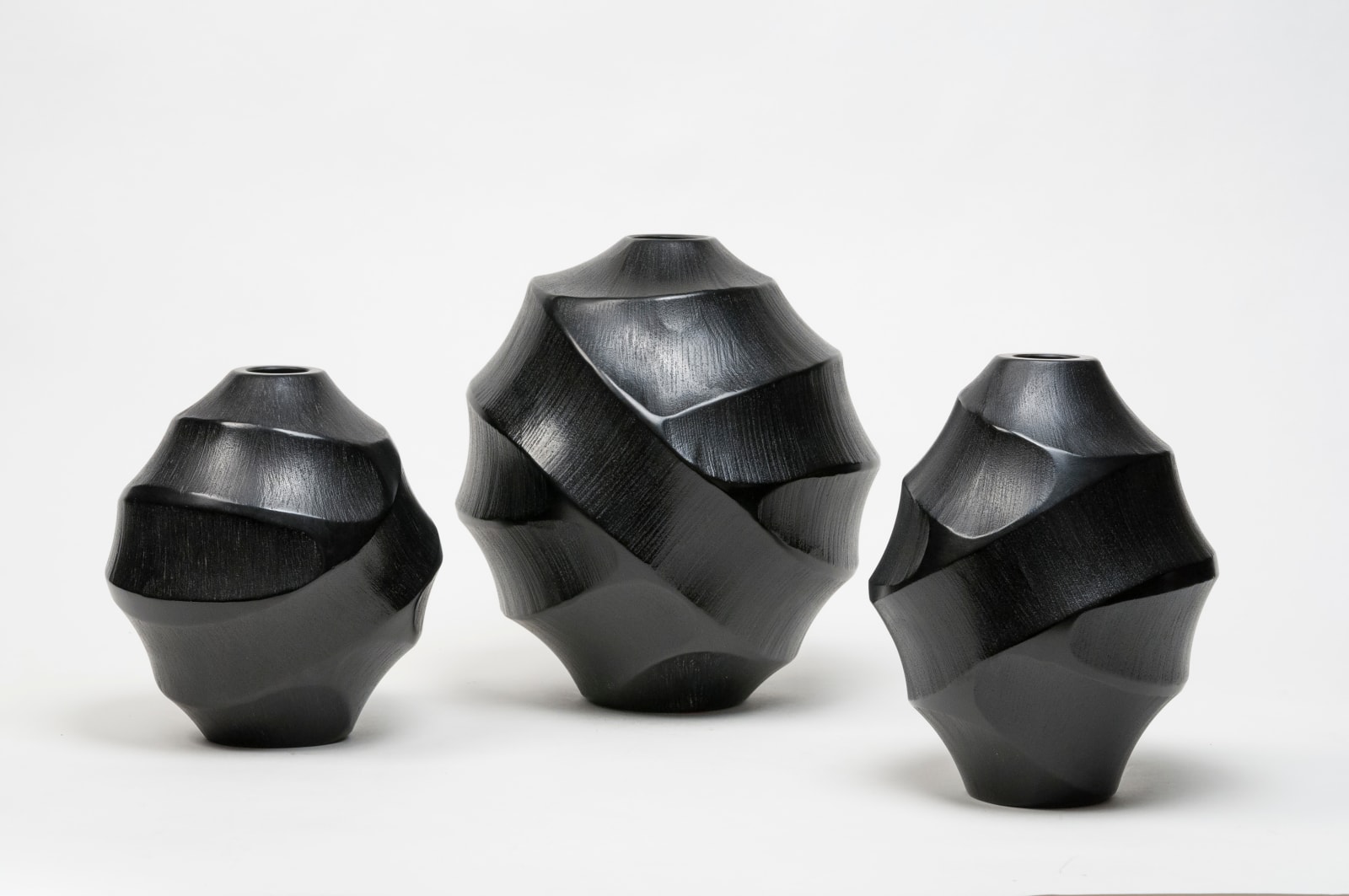Massimo Micheluzzi, Vaso Nero, 2023