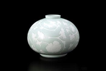 Manji Inoue, White Celadon Pot with Peony and Chinese Vine , 2012