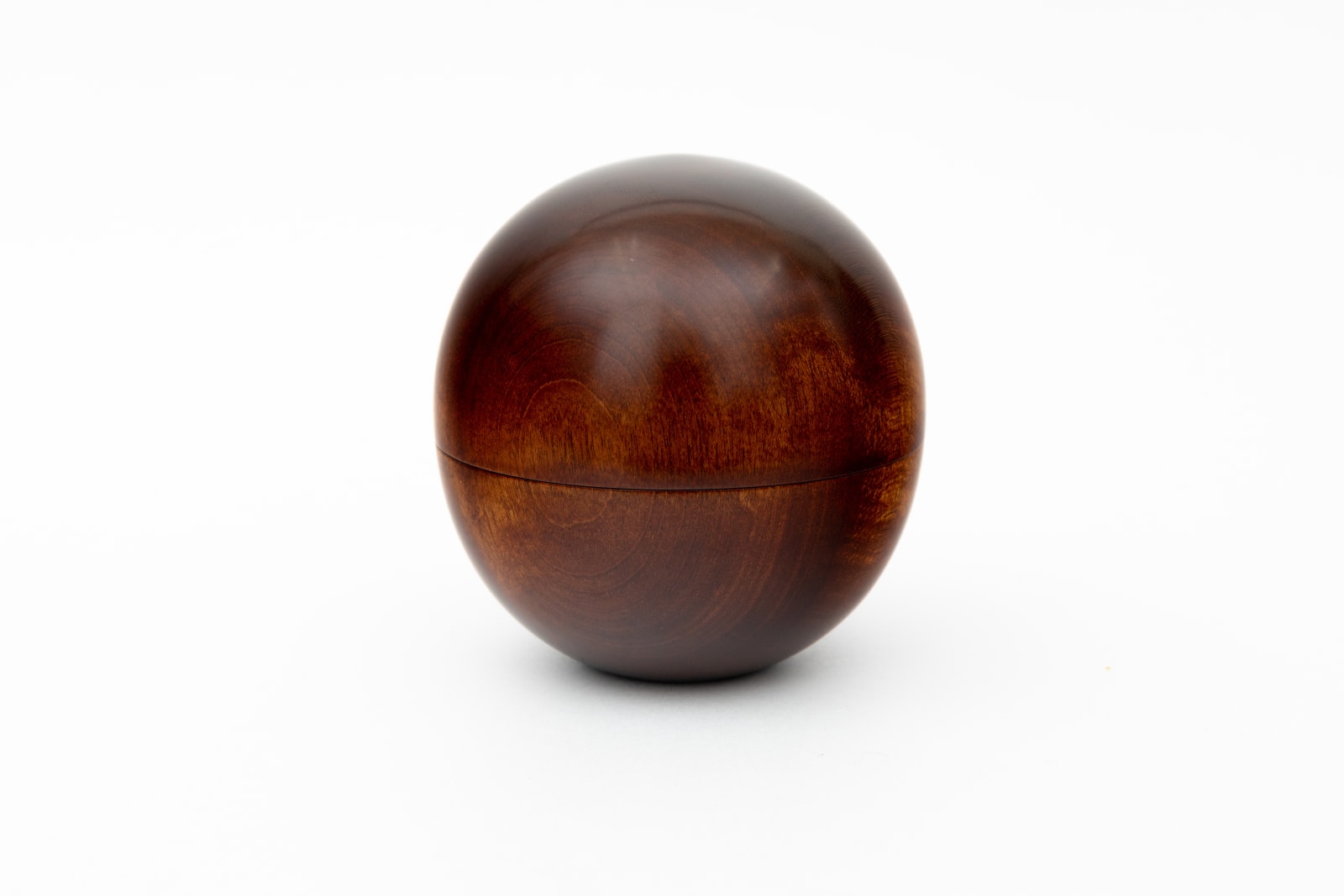 Yoshio Nishihata, 楓拭漆香珠(丸形)Maple Lacquer Incense Bead