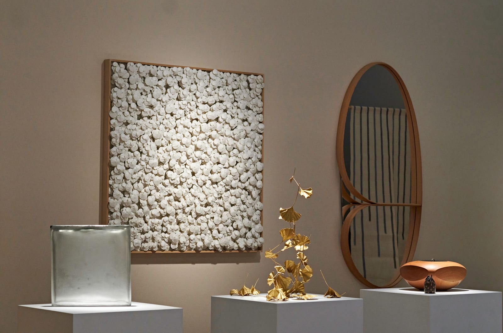 Glass Tablet | Laura de Santillana | Ippodo Gallery | Murano Glass | Japan and Italy