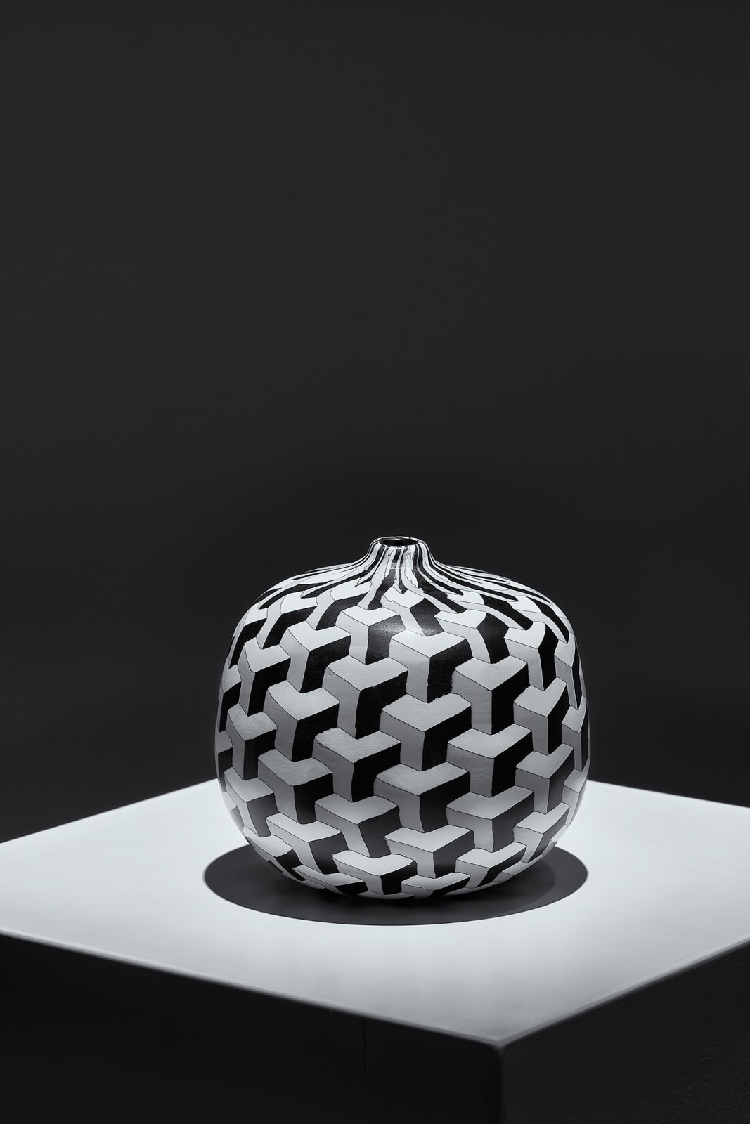 Massimo Micheluzzi, Mosaico Intarsio Vase, 2021