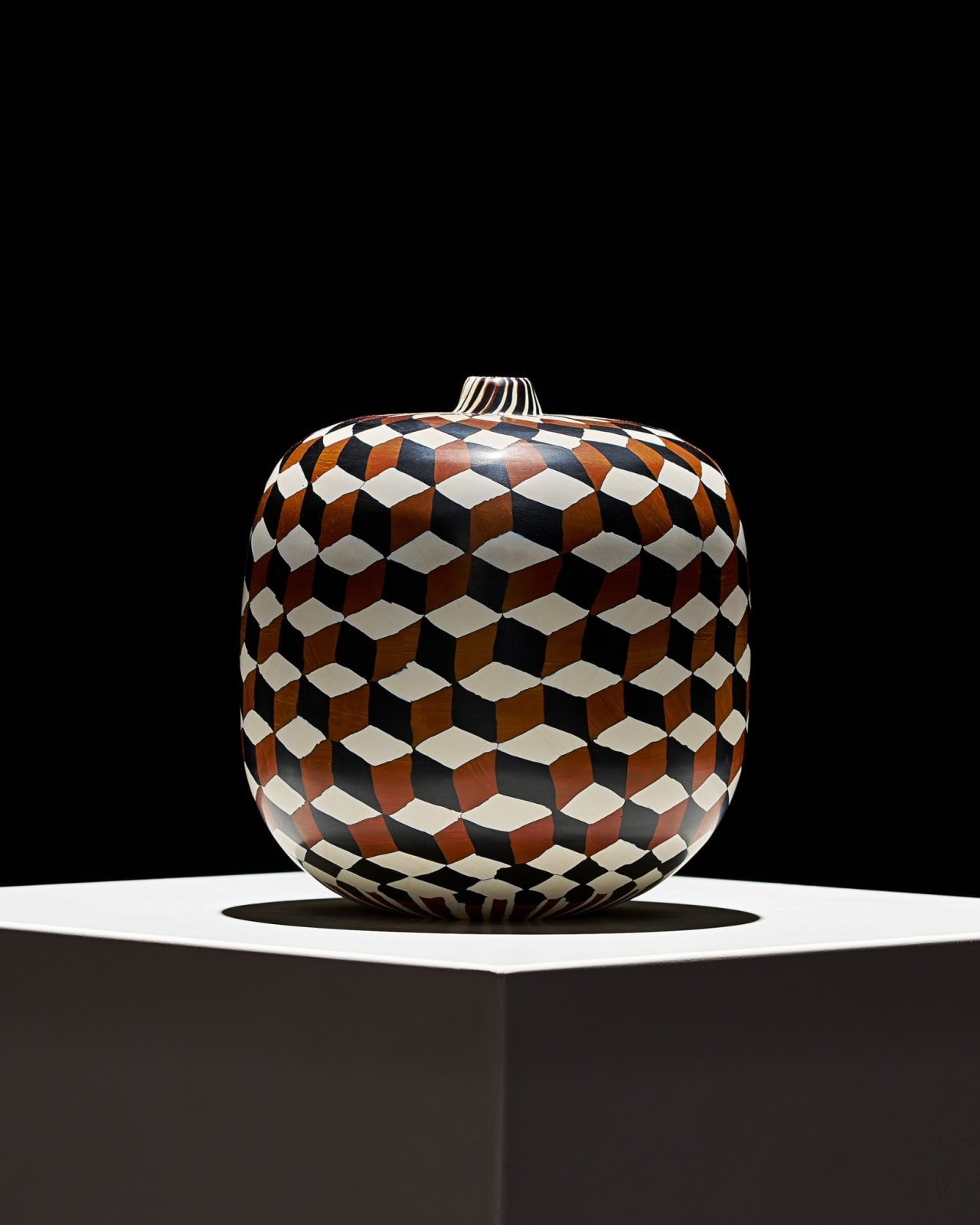 Massimo Micheluzzi, Mosaico Intarsio Vase, 2022