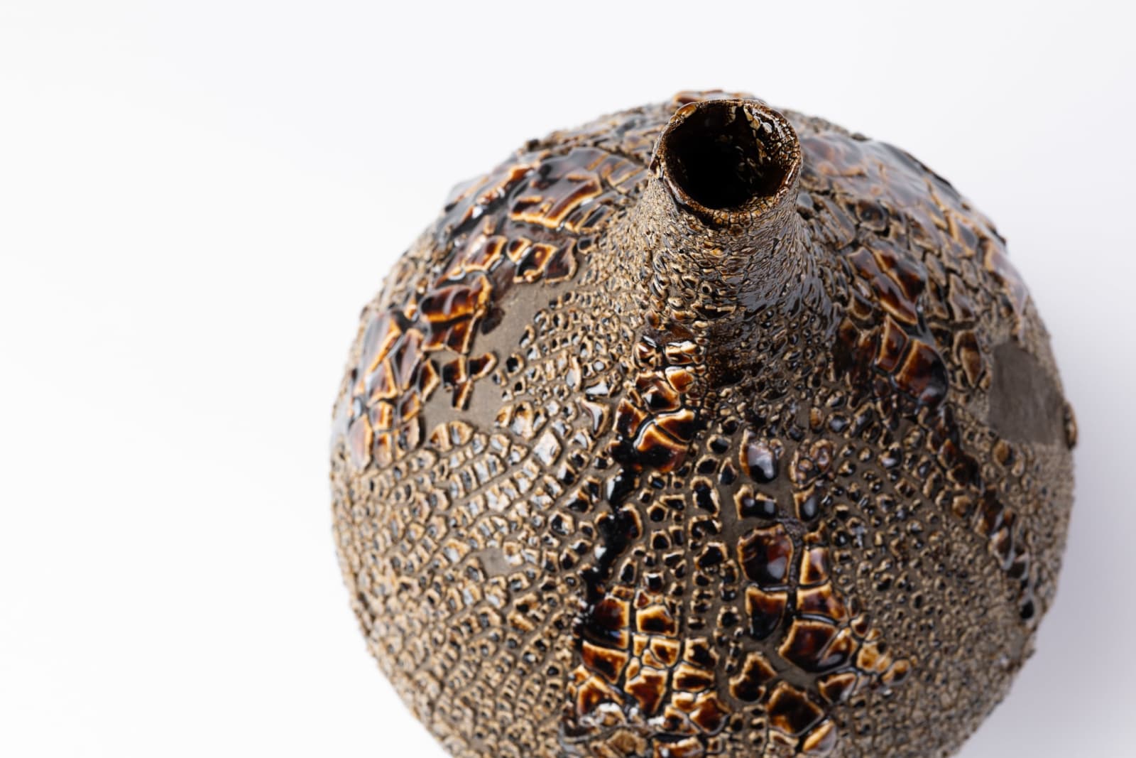 Kodai Ujiie, Karatsu Lacquer Black Vase - 唐津漆黒中壺, 2023