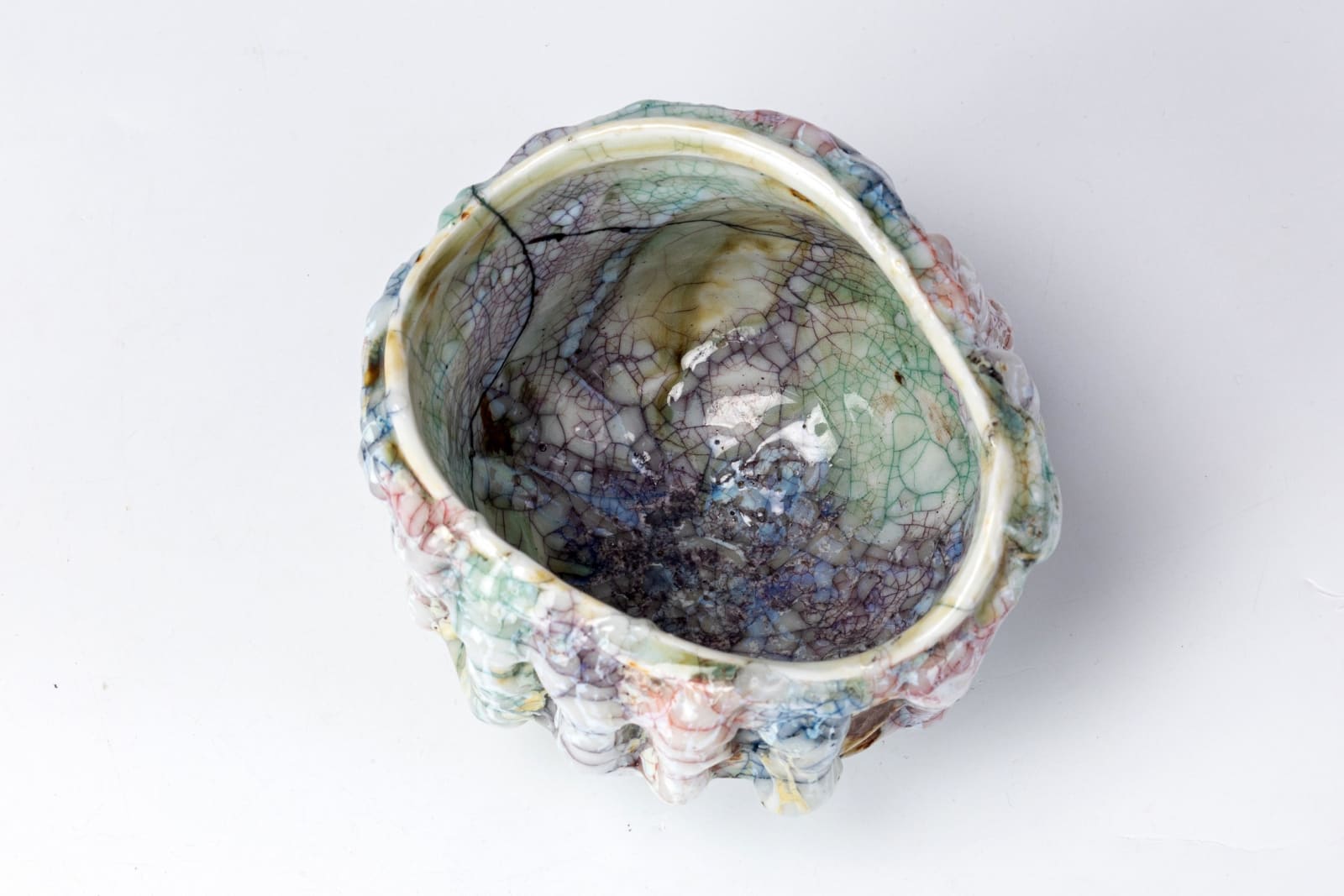 Kodai Ujiie, White Glaze Lacquer Tea Bowl - 漆貫入彩白釉茶盌, 2023