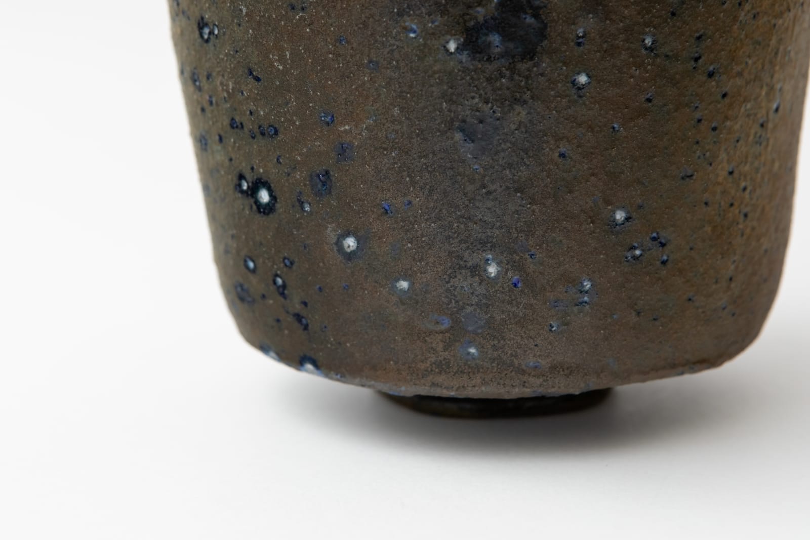 Hiroshi Goseki, Blue Yohen Black Tea Bowl - 蒼変黒茶盌