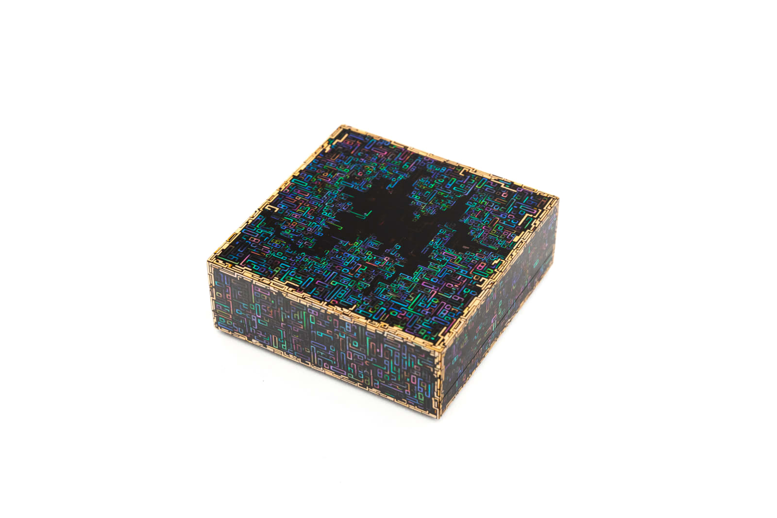 Terumasa Ikeda, "Labyrinth" Incense Container - 青貝迷宮回路図香合, 2023