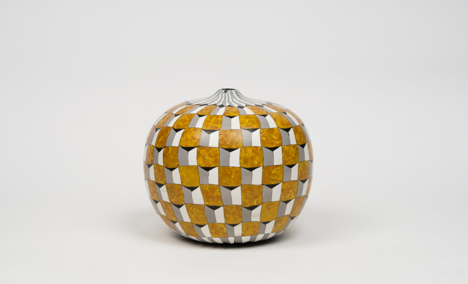 Massimo Micheluzzi, Mosaico Intarsio Vase, 2022