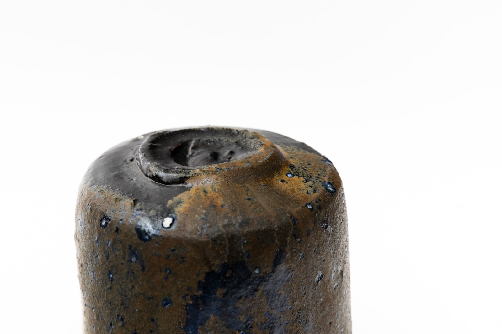 Hiroshi Goseki, Blue and Black Tea Bowl - 蒼変黒茶盌, 2022