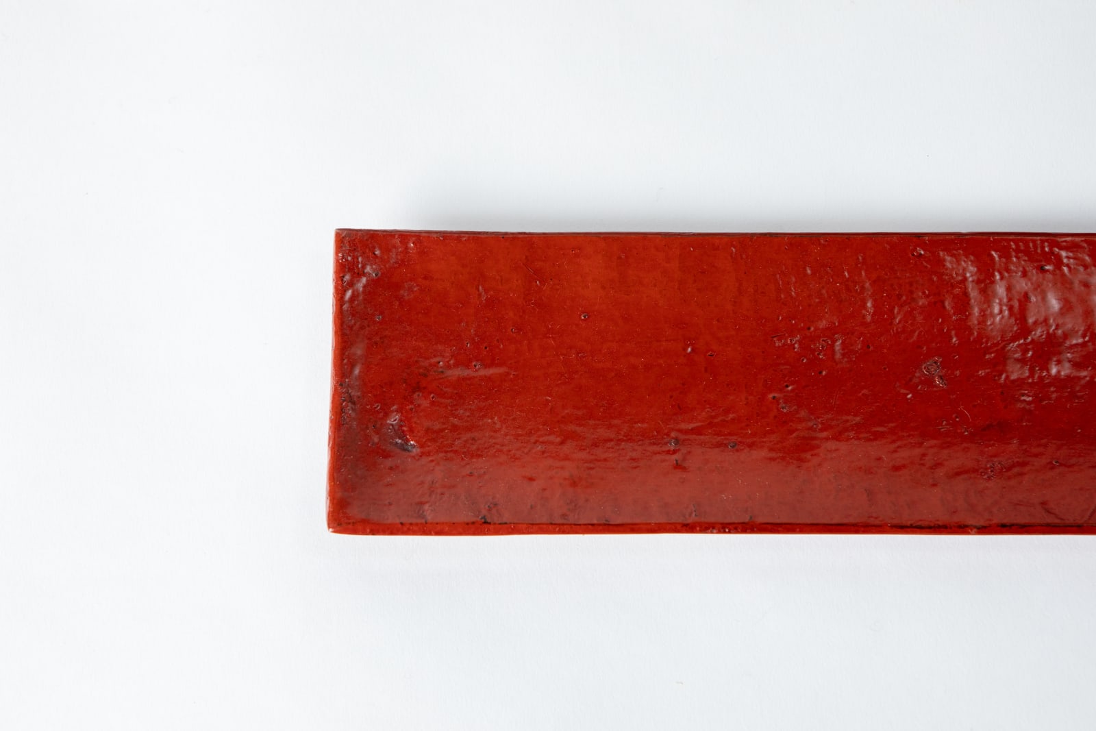 Tohru Matsuzaki, 朱漆足付長皿, 2019