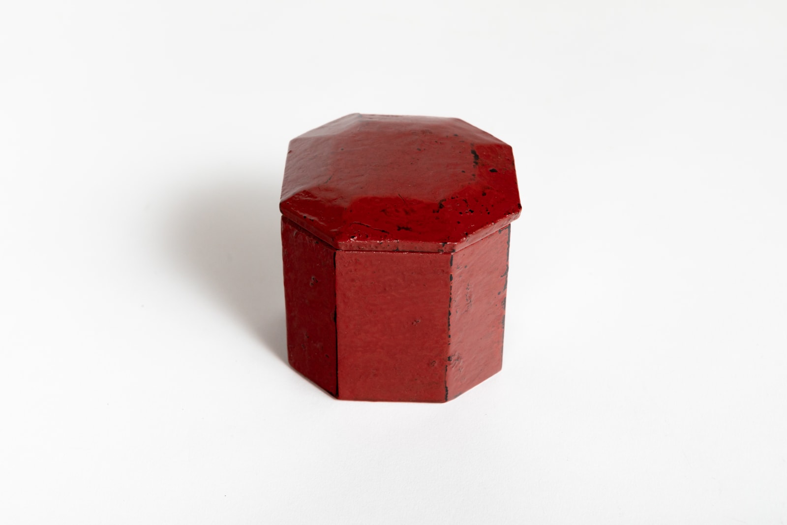 Tohru Matsuzaki, Vermillion lacquer tea caddy , 2021