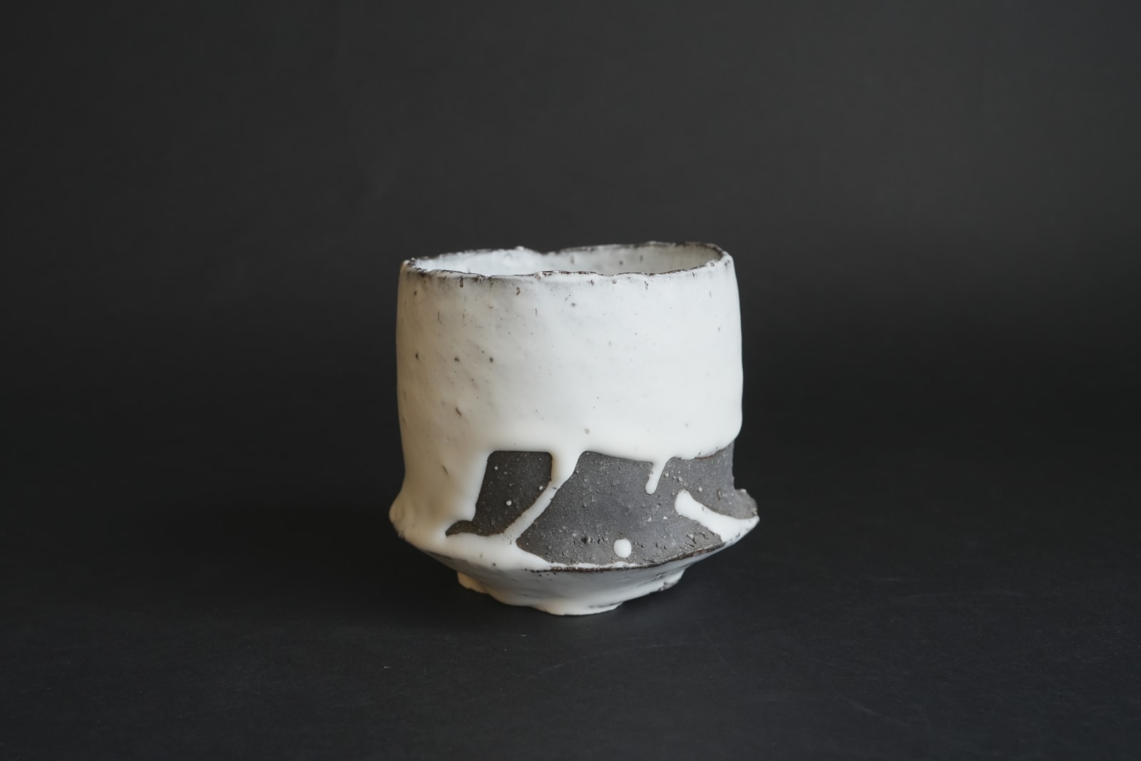 Hiromi Itabashi, Black Clay White Glaze Tubular Tea Bowl 黒土白釉筒茶碗, 1991