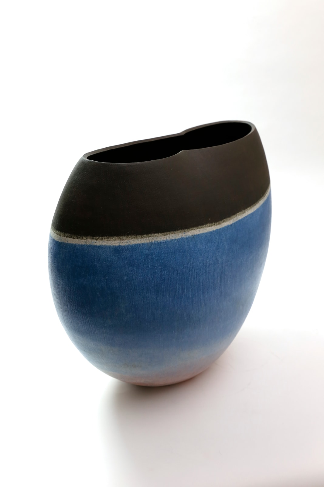 Mitsukuni Misaki, Blue Color-Glazed Mud Vessel - 彩釉泥器, 2017