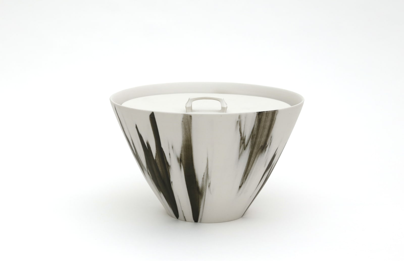 Nobuo Nishida, Water Jar , 2018