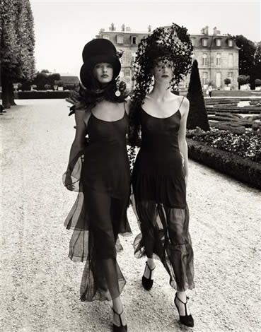 Steven Meisel, Walking in Paris, Linda Evangelista & Kristen McMenamy, for Vogue, 1992