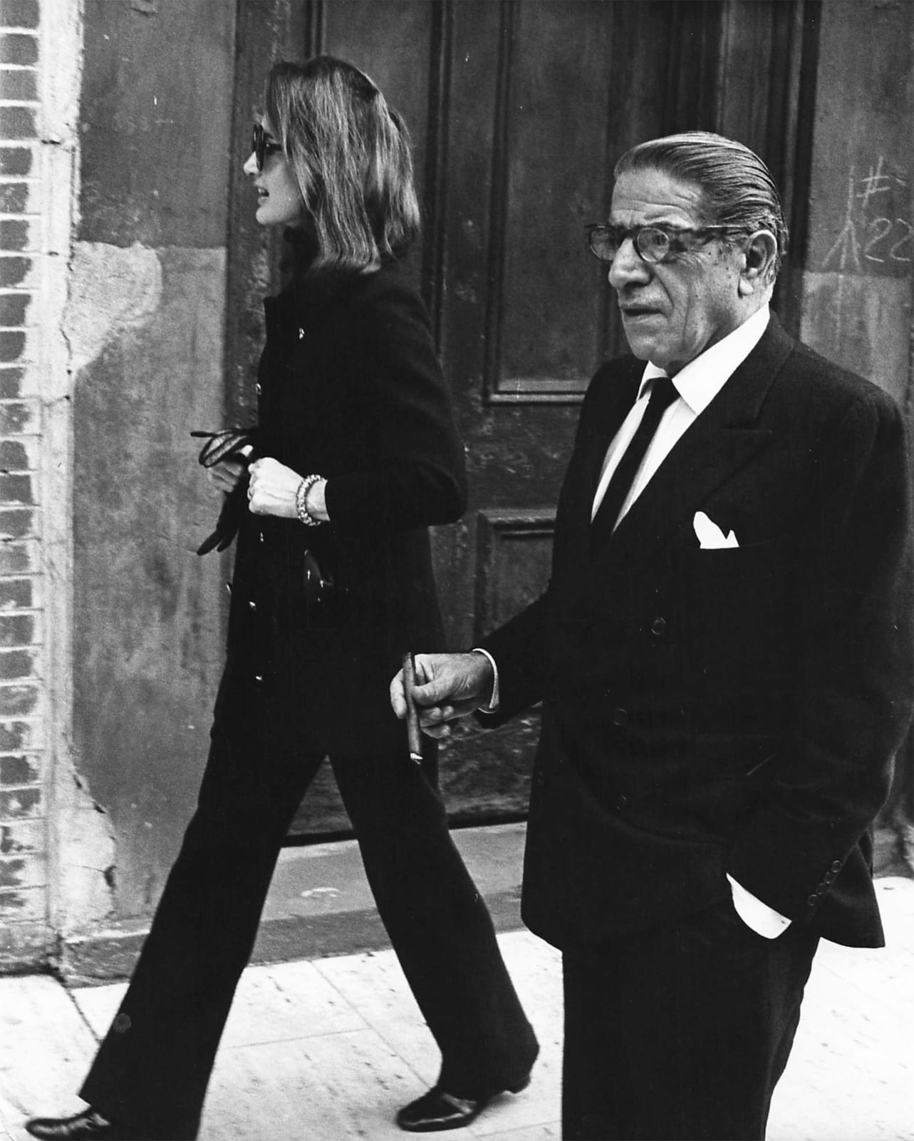 Ron Galella, Ari & Jackie Onassis leave P.J. Clarke's in New York, January 17, 1971