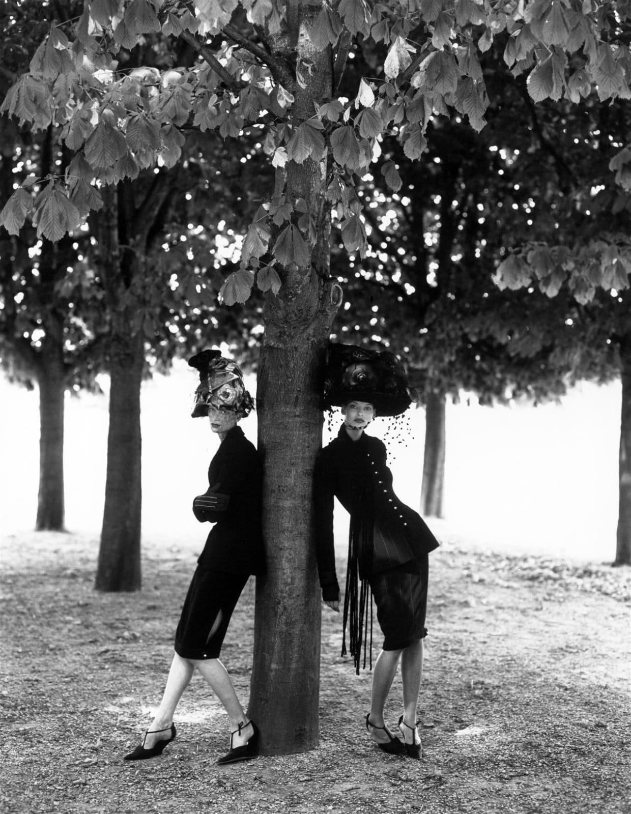 Steven Meisel, Kristen McMenamy and Linda Evangelista, for Vogue, L’Hayes-les-Roses, France , 1992