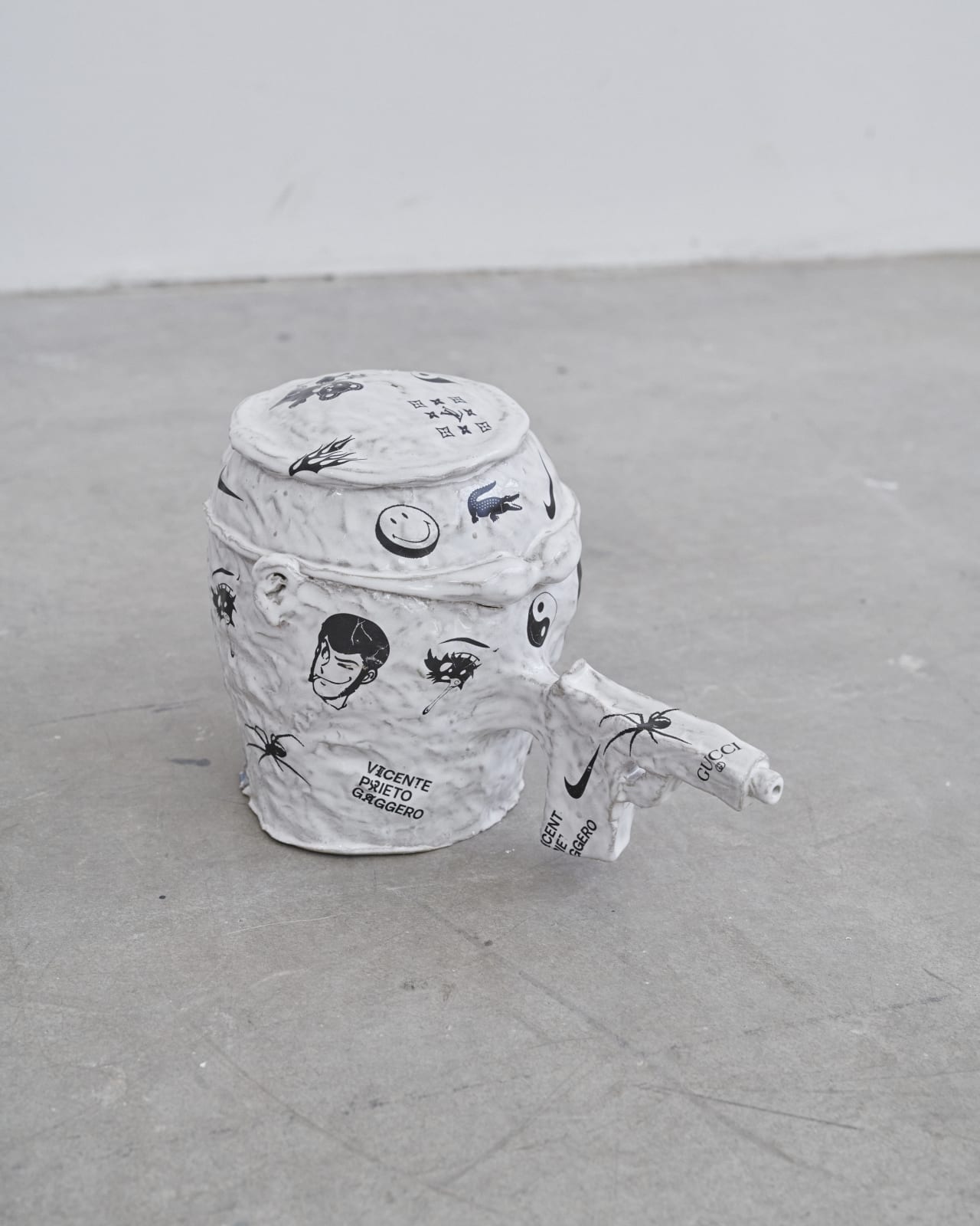 Vicente Prieto Gaggero, Lentes y Arma, 2021