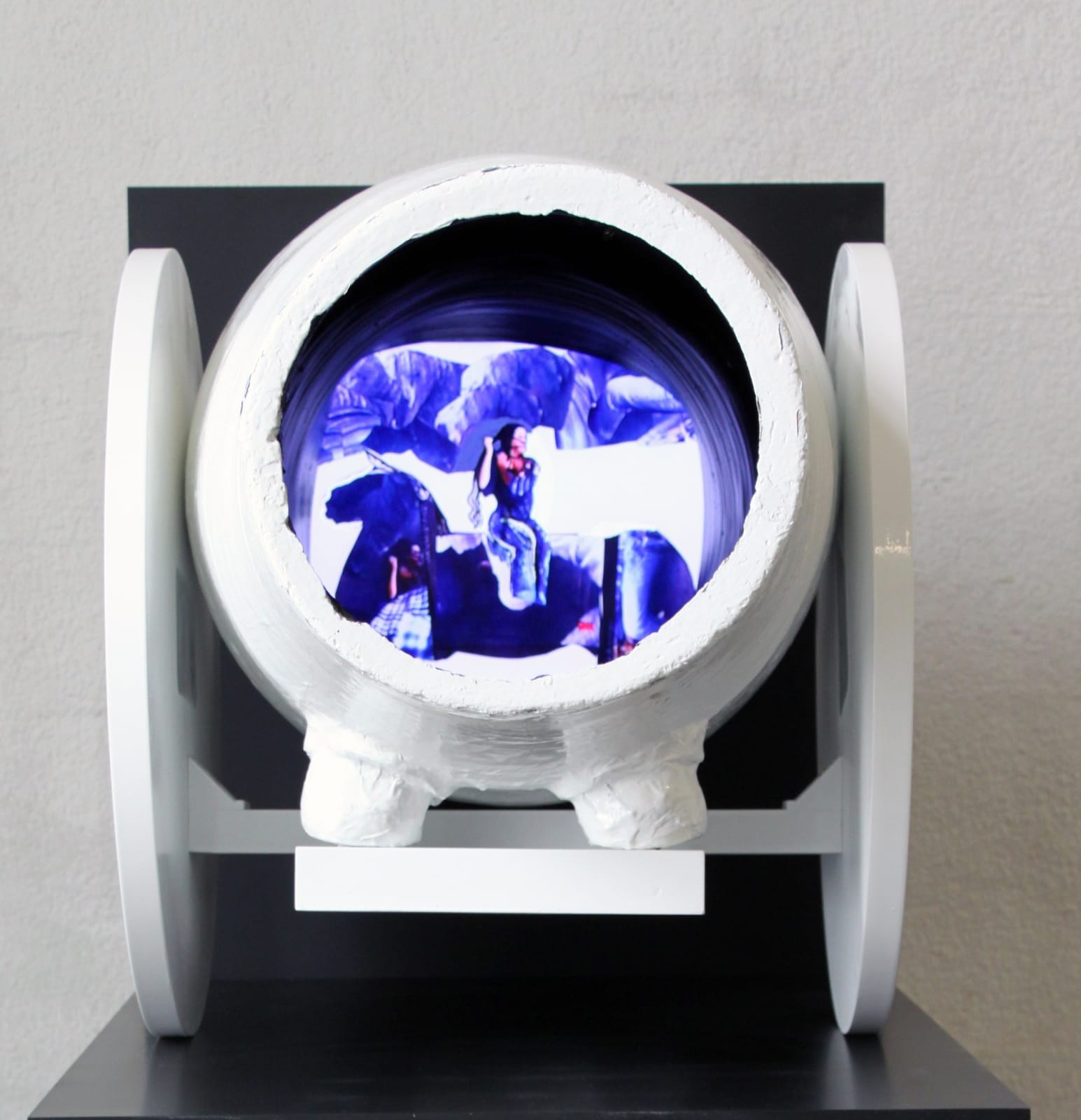 Rokni Haerizadeh, Dagger Eyes, 2011