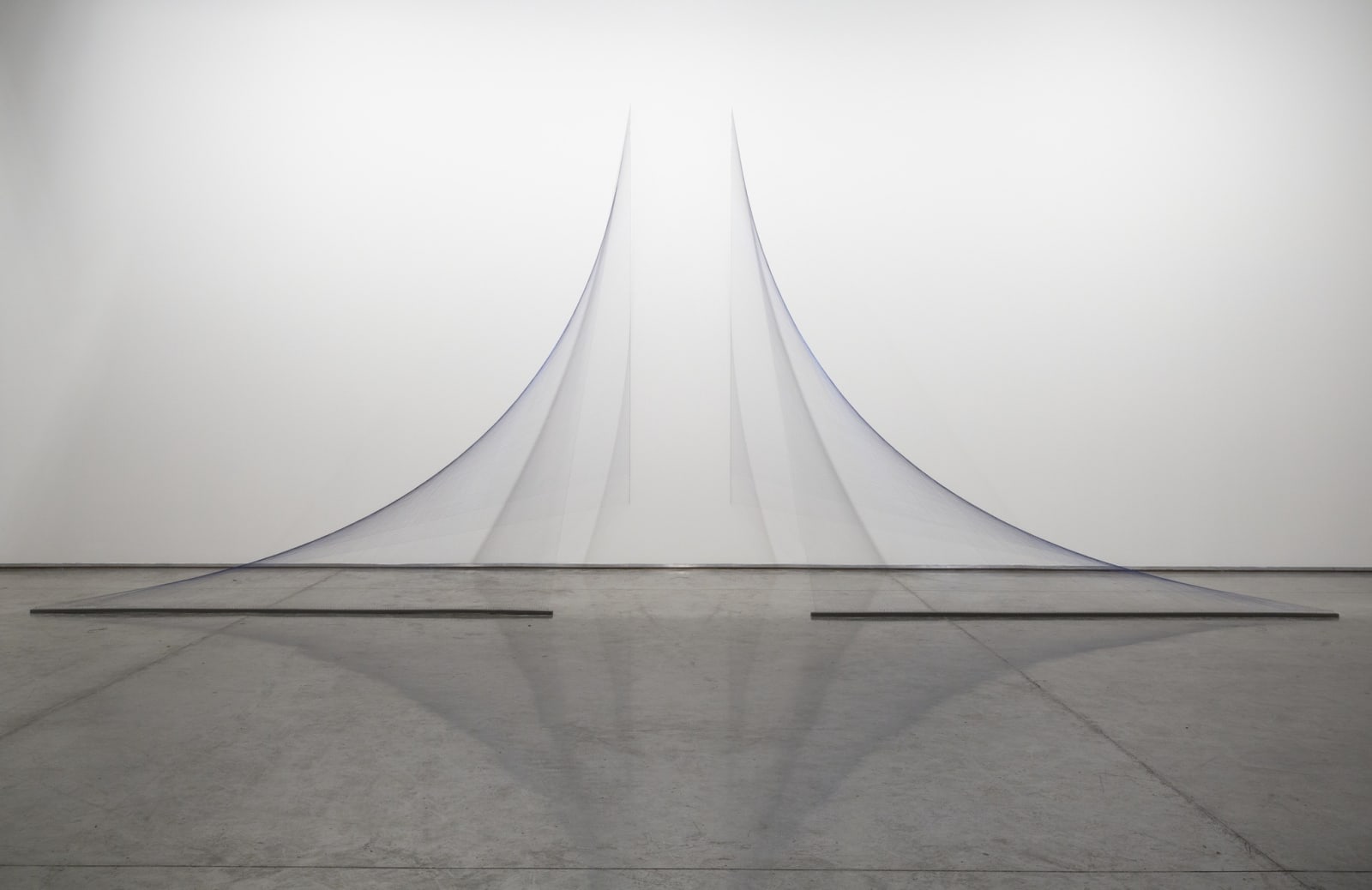 Haleh Redjaian, in-between spaces, 2015