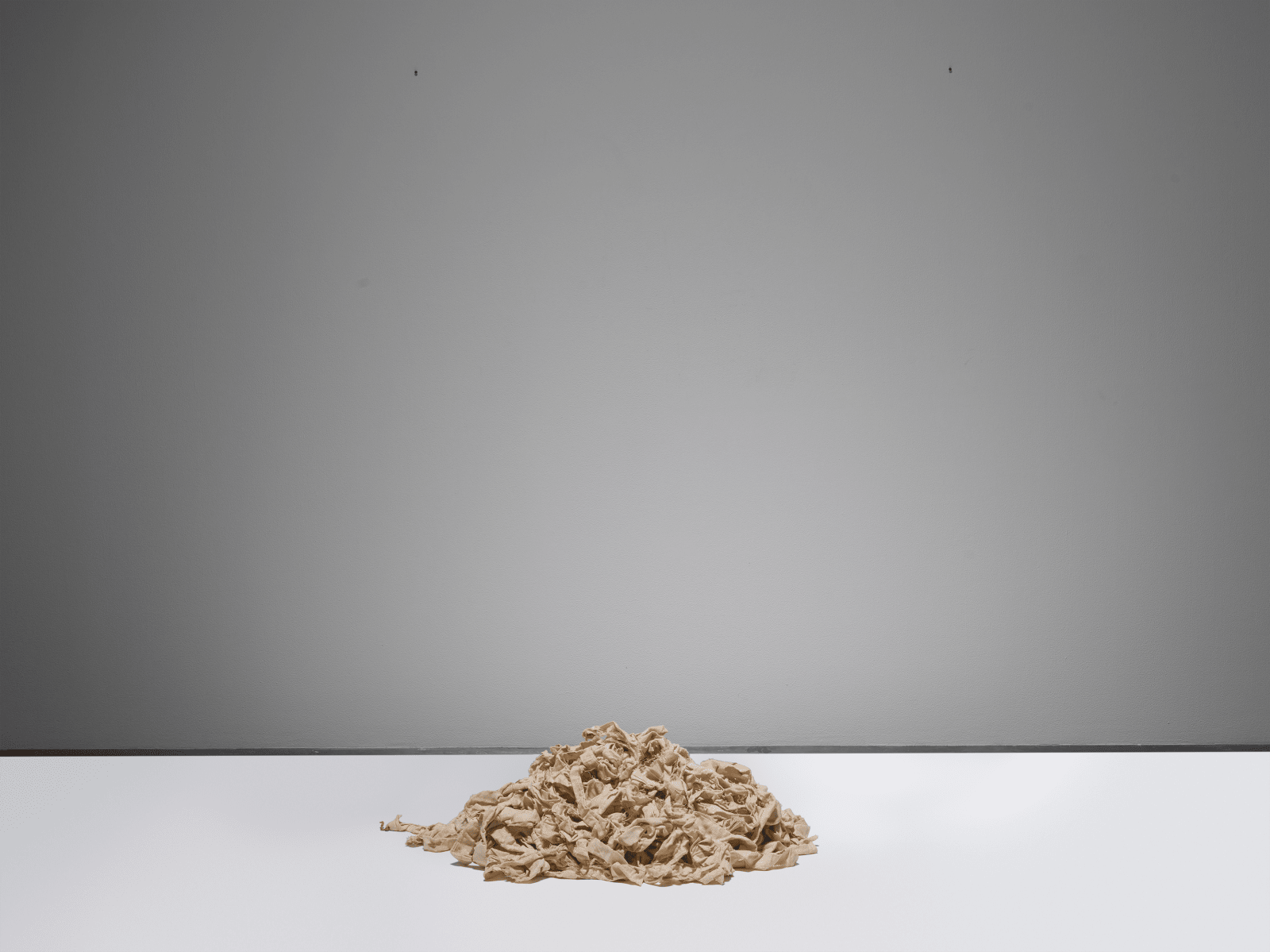 Hassan Sharif, Cloth and Rope, 1984