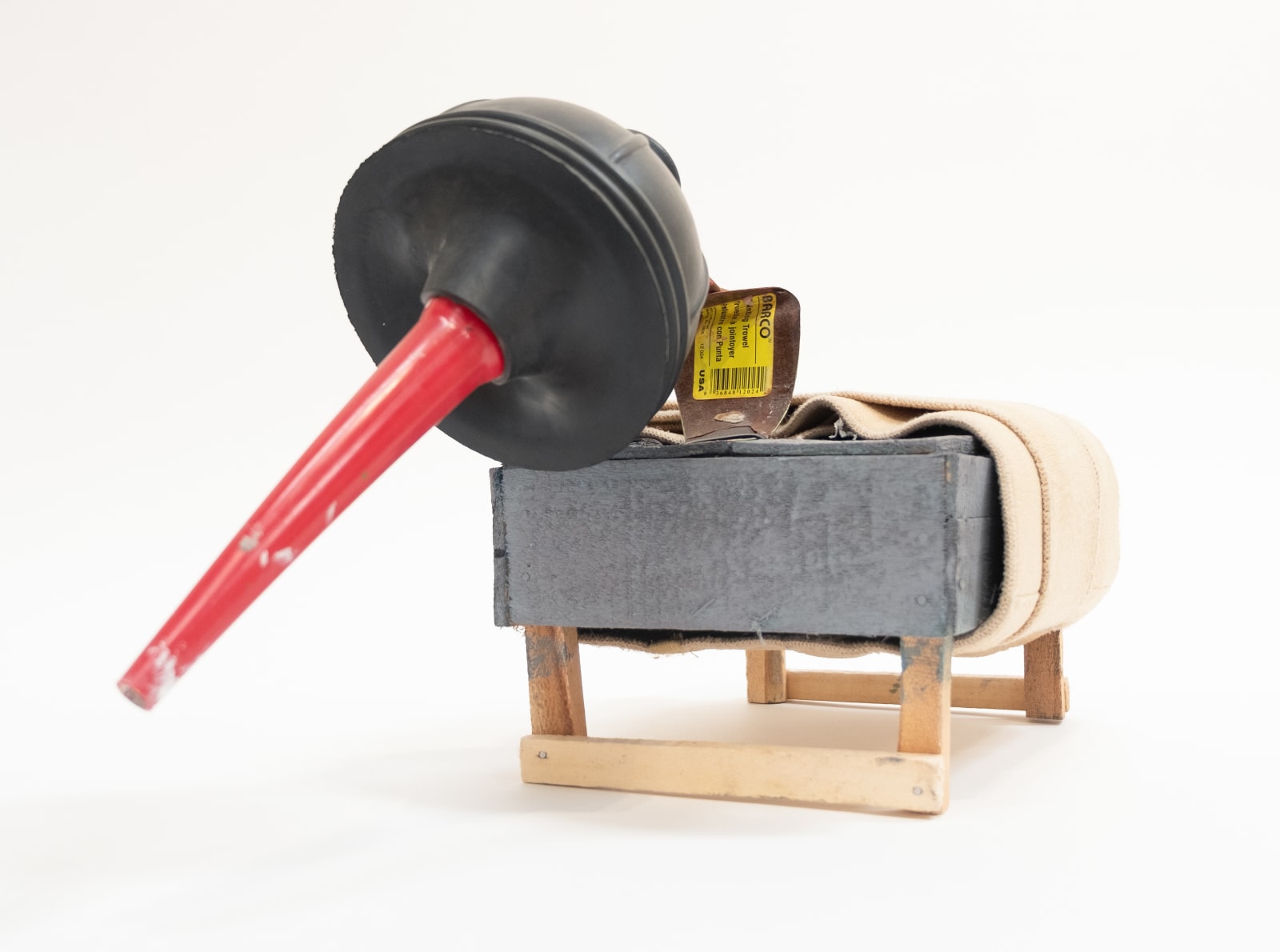 Hesam Rahmanian, A Horse with a Bad Back, 2017