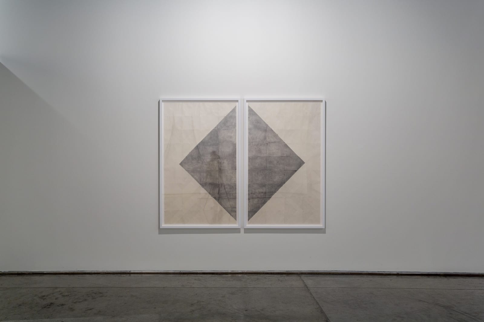 Haleh Redjaian, in-between spaces, 2015