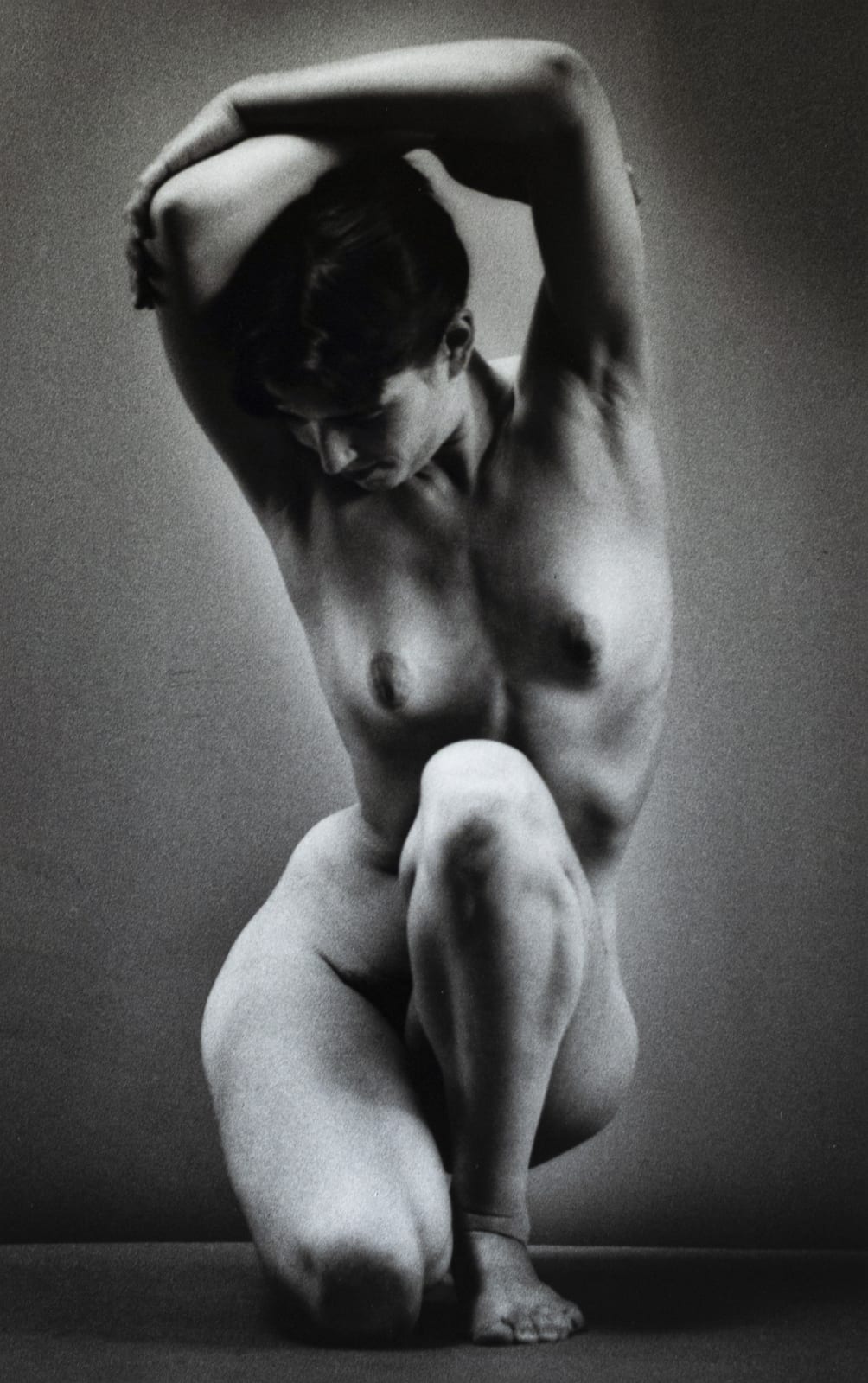 Ruth Bernhard, Balancing, 1971