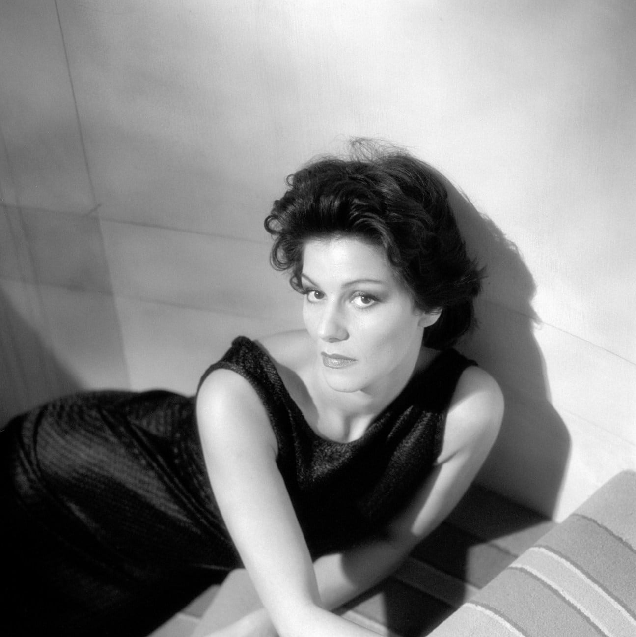 Jeannette Montgomery Barron, Manuela Papatakis, 1985