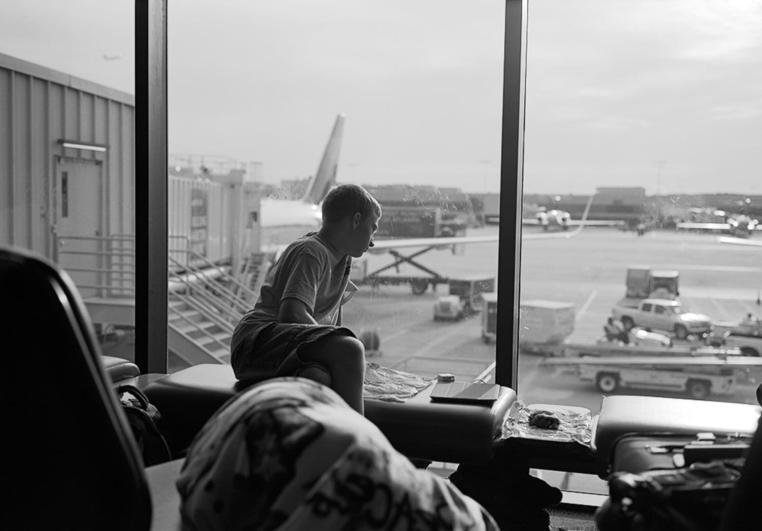 Mark Steinmetz, Atlanta Airport, February, 2012
