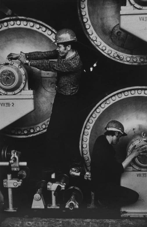 Louis Stettner, Paper Factory, USSR, 1975