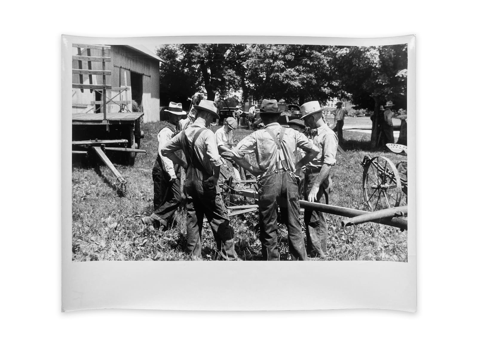 Ben Shahn, Farmers at public auction, central Ohio, 1938