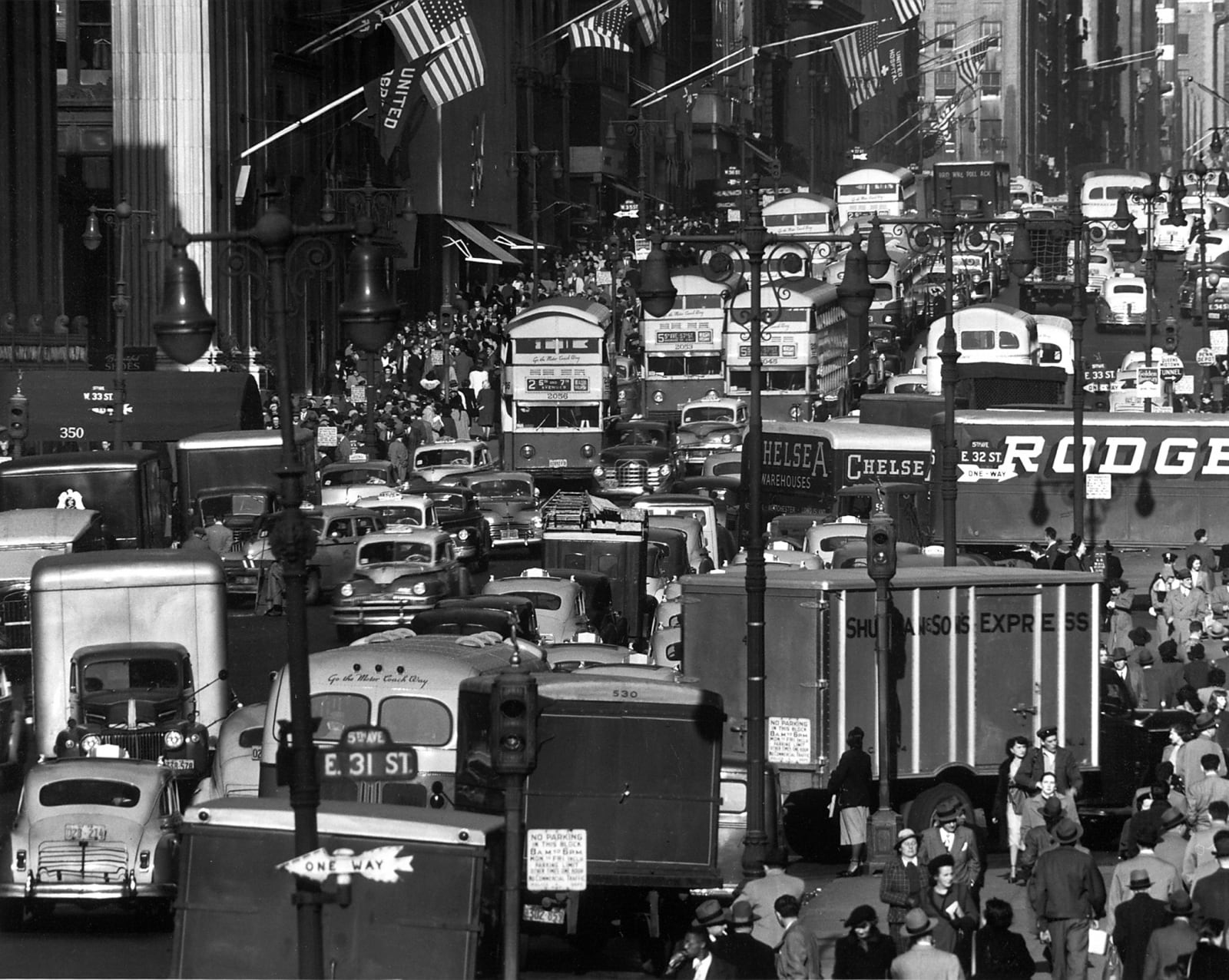 Andreas Feininger, Fifth Avenue looking north from 32nd St., NY, 1948