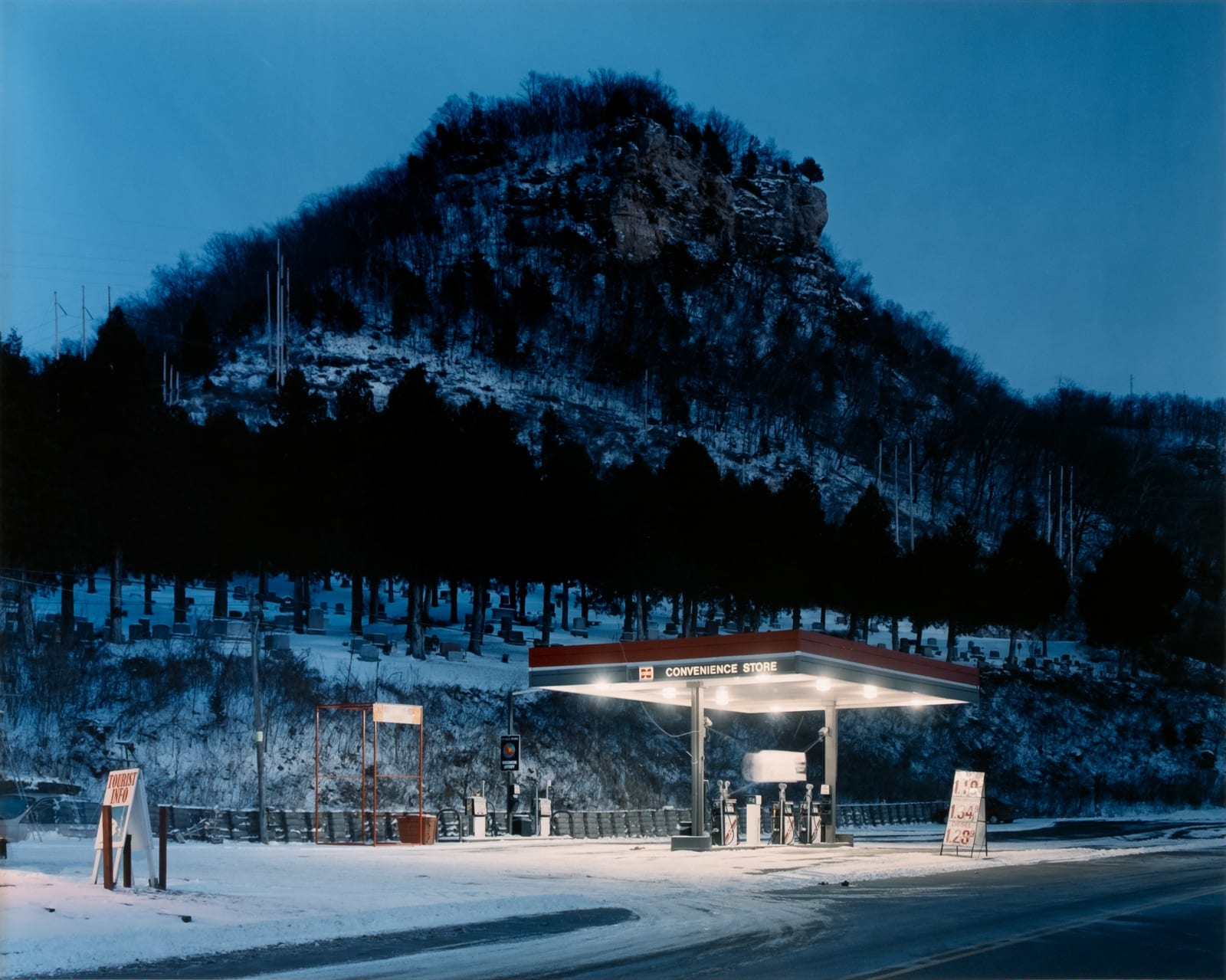 Alec Soth, Cemetery, Fountain City, Wisconsin, 2002