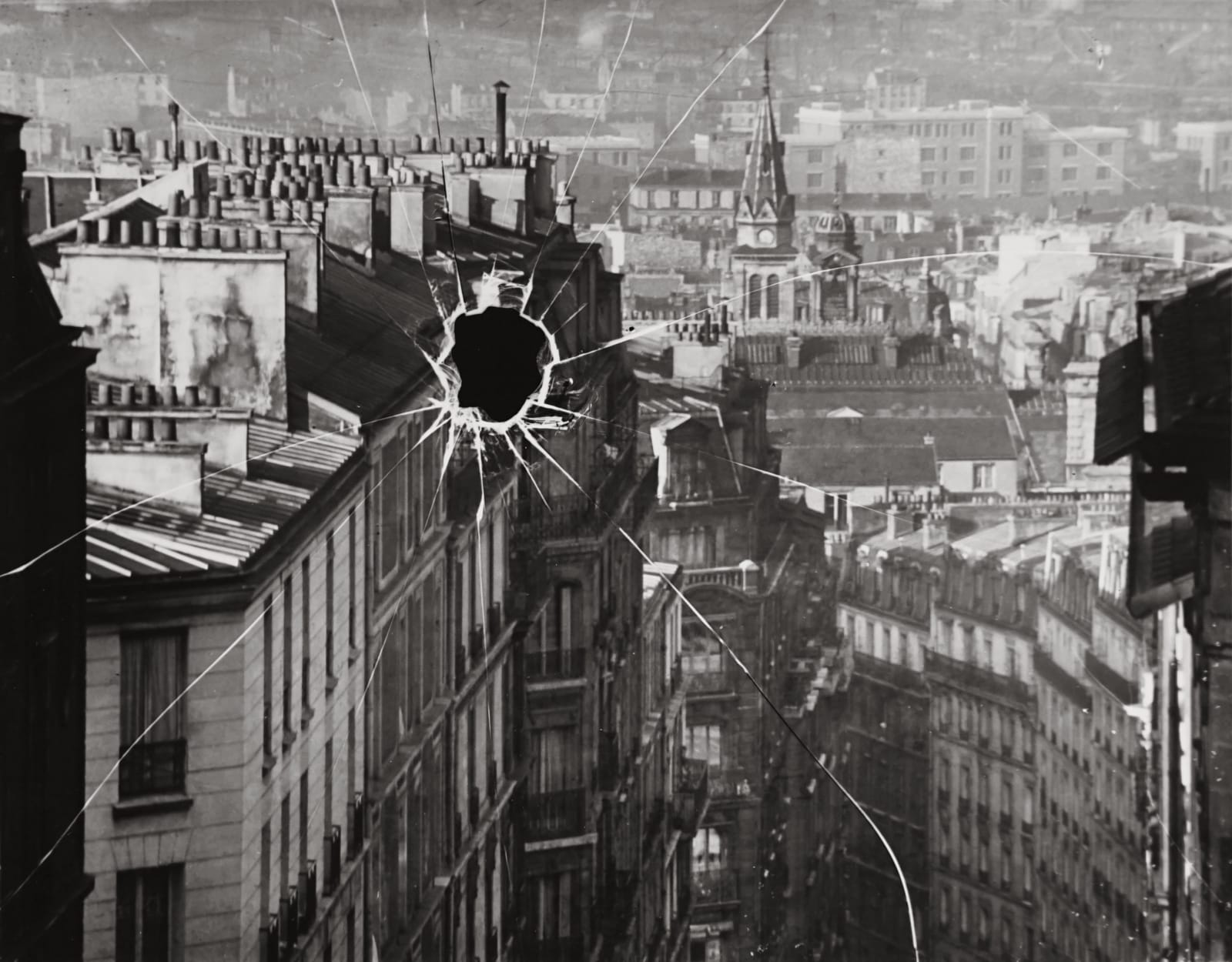 André Kertész, Broken Plate, Paris, 1929