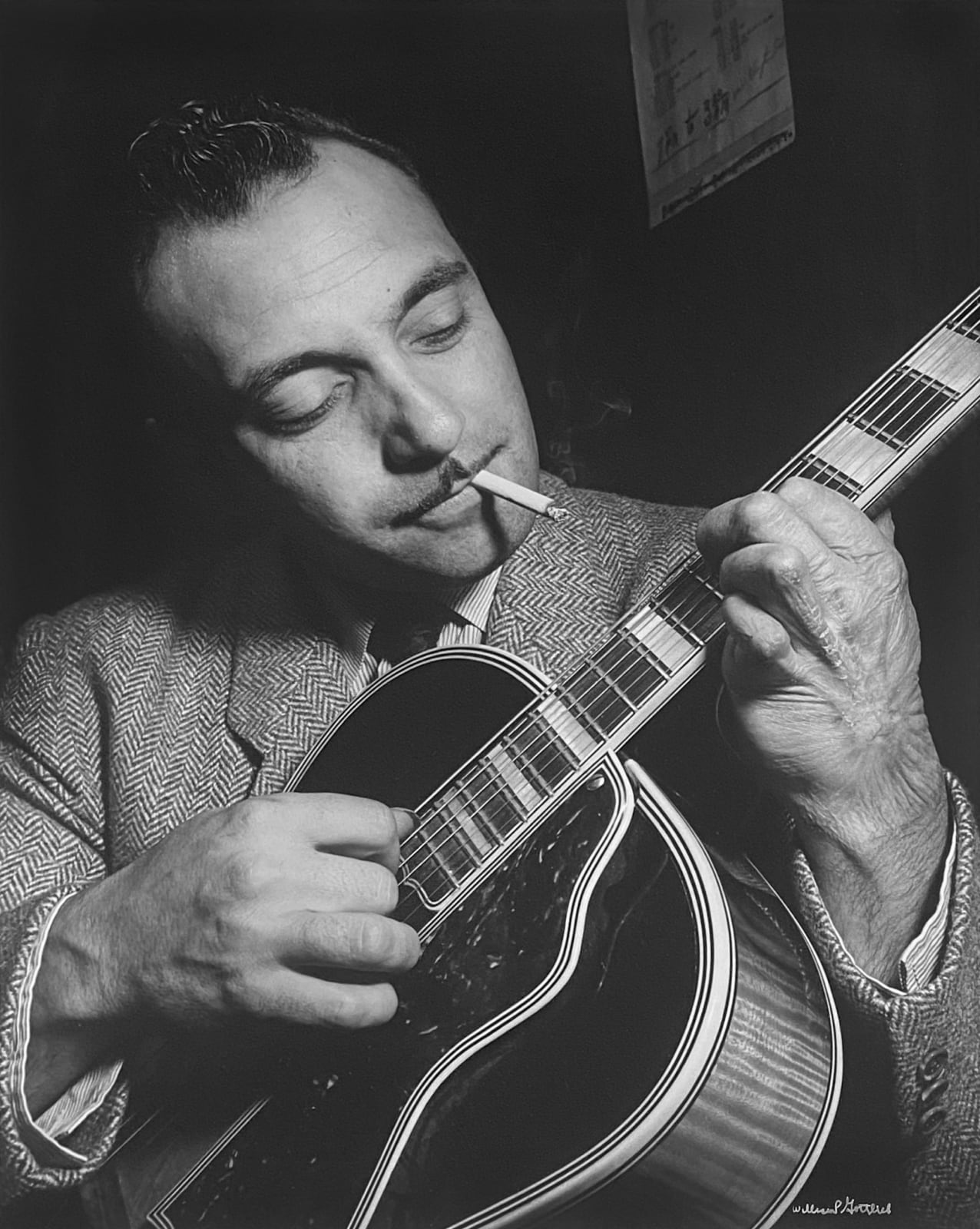 William Gottlieb, Django Reinhardt at the Aquarium jazz club in New York, 1946