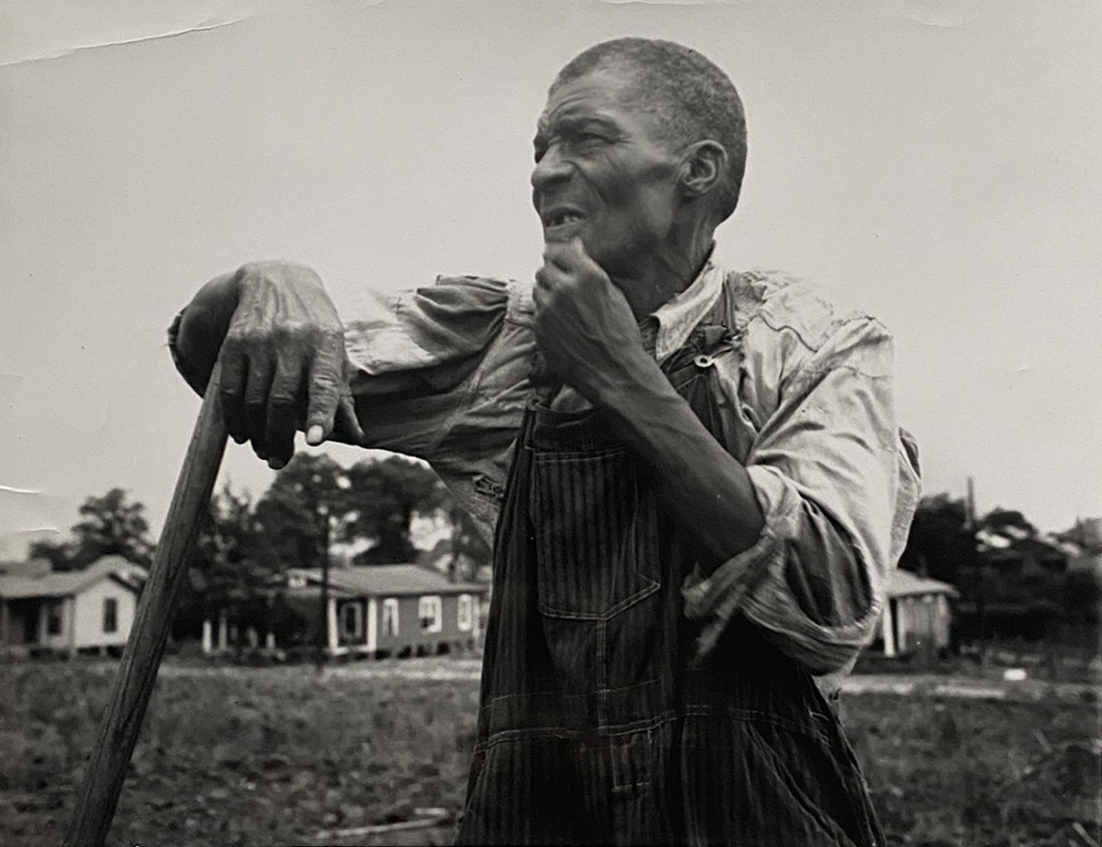 Dorothea Lange, Hoe Culture in the South; negro farm hand, near Birmingham, Alabama July, 1936