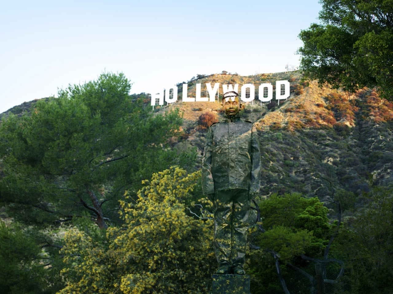 Liu Bolin, Hiding in California No. 2, Hollywood, 2013