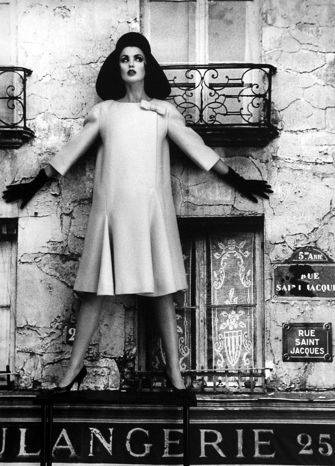 William Klein, Dorothy + Boulangerie (Vogue), Paris, 1961