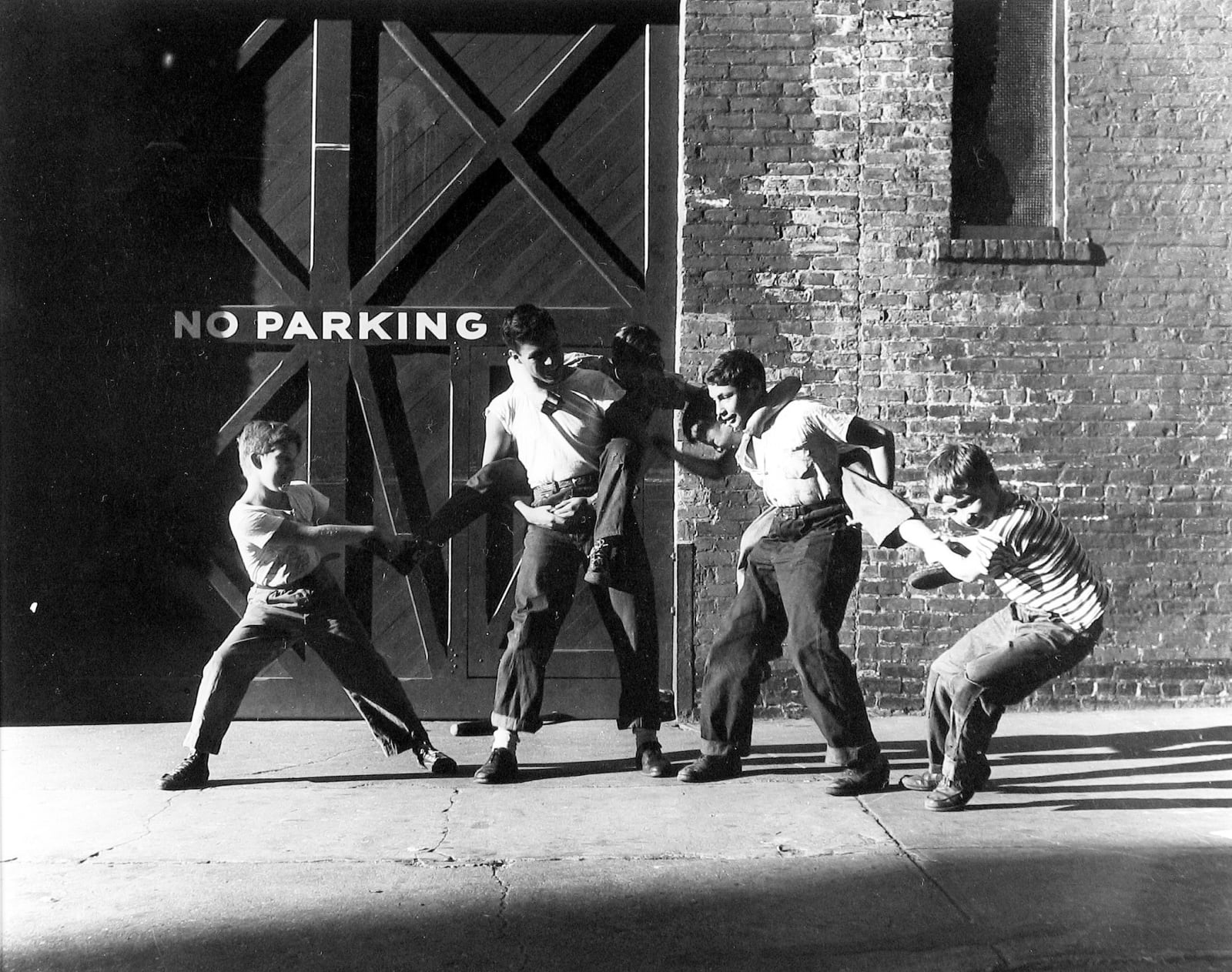 Arthur Leipzig, Tug of War, 1949