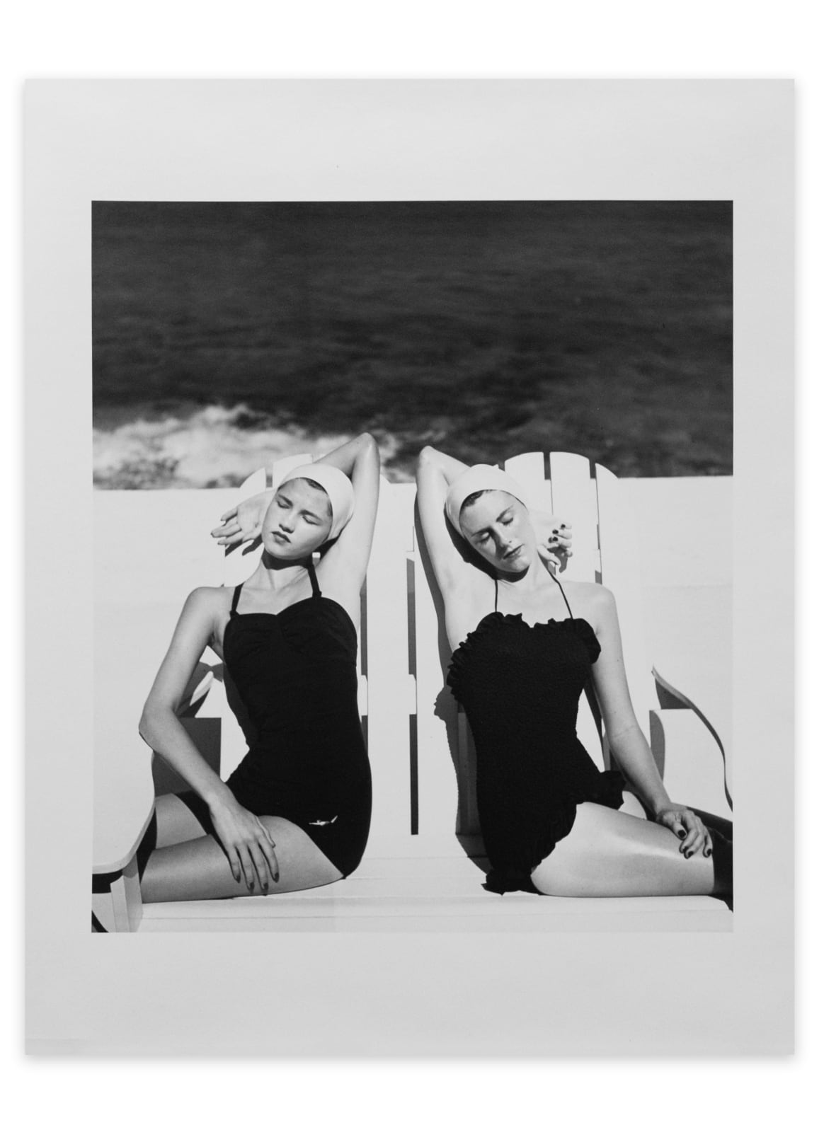 Louise Dahl-Wolfe, Twins at the Beach, 1949