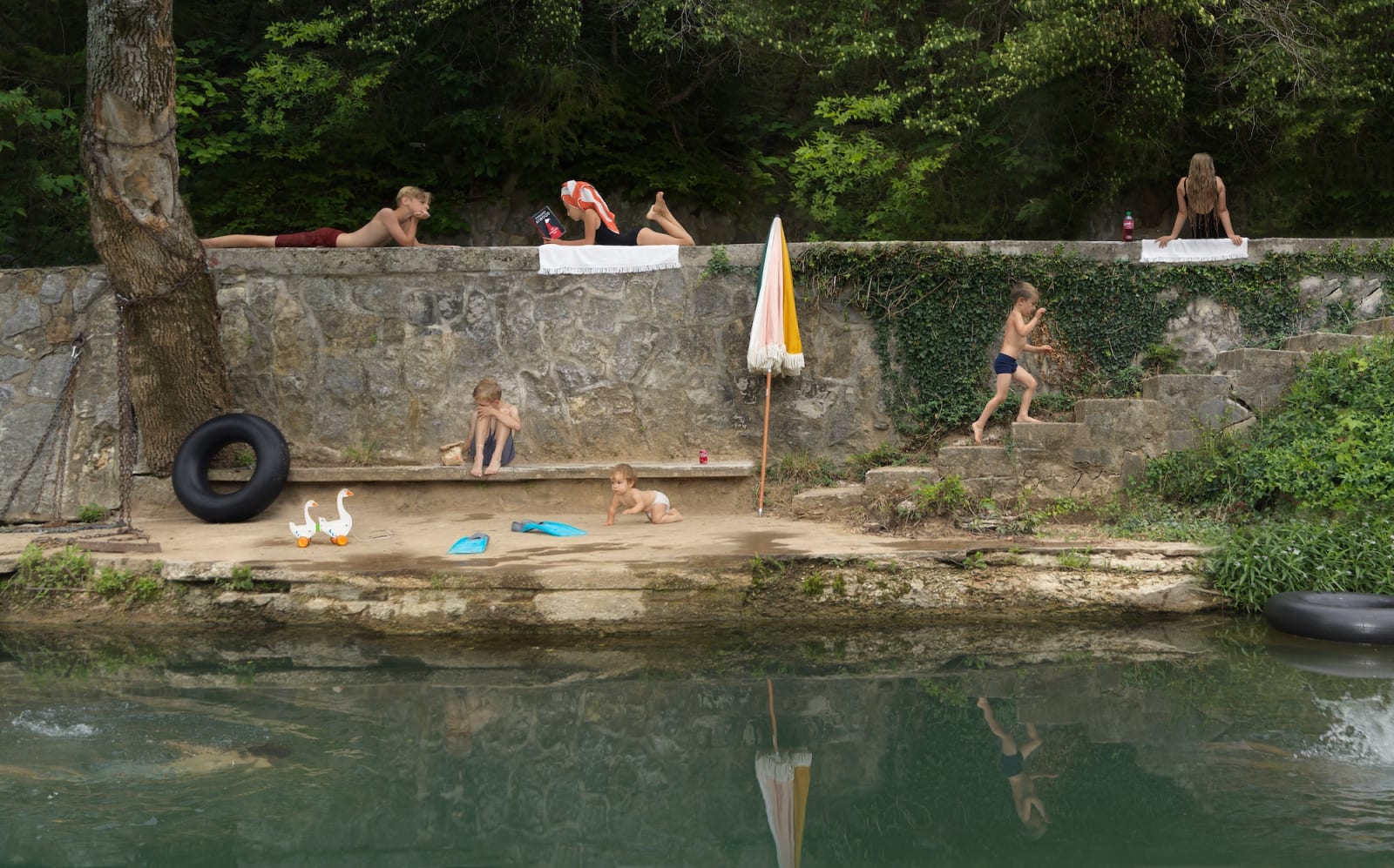 Julie Blackmon, Riverside, 2023