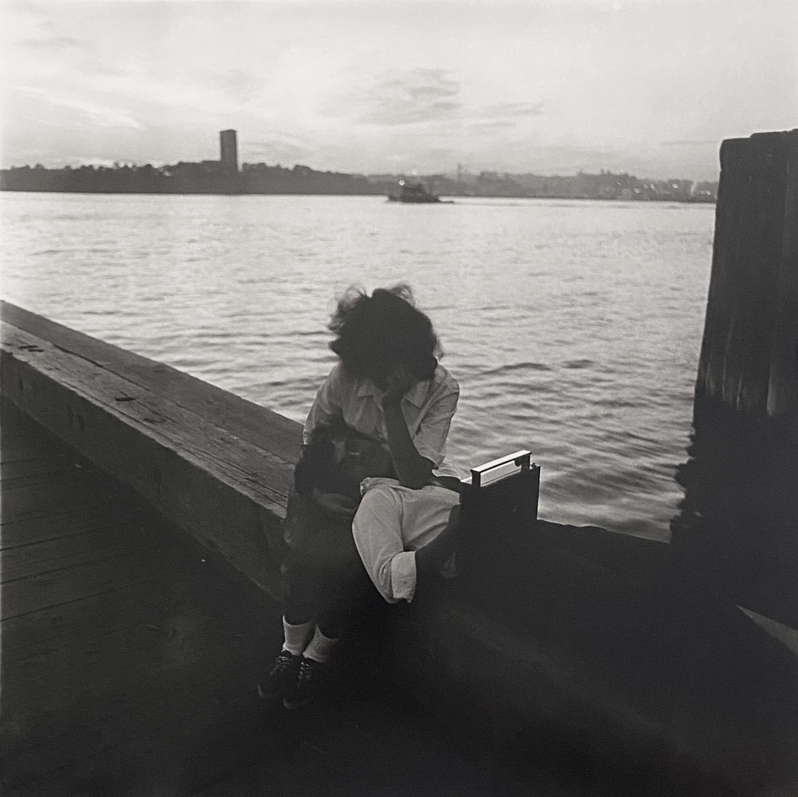 Diane Arbus, Couple on a pier, NYC, 1963