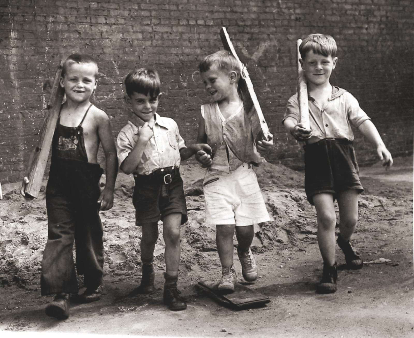 Arthur Leipzig, Marching Boys, 1943