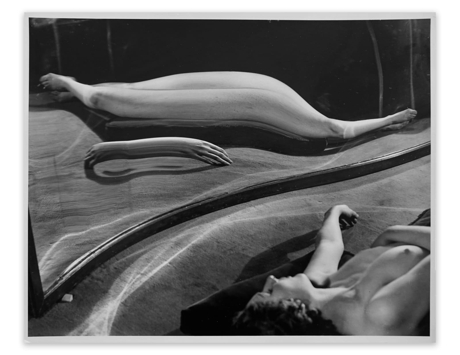 André Kertész, Distortion #49, Paris, 1933