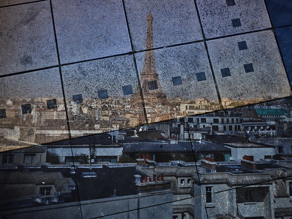 Abelardo Morell, Tent-Camera Image on Ground: The Eiffel Tower on Terrace Floor, Paris, France, 2016