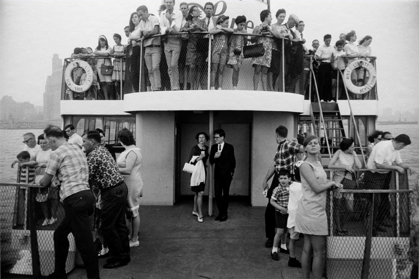 Garry Winogrand, Circle Line Statue of Liberty Ferry, New York, 1971