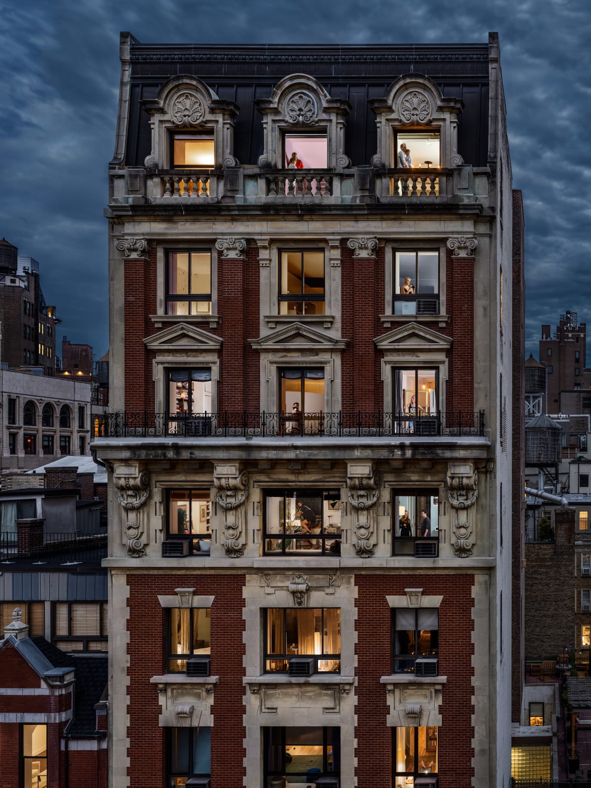 Gail Albert Halaban, Hotel Albert, Greenwich Village, 2022