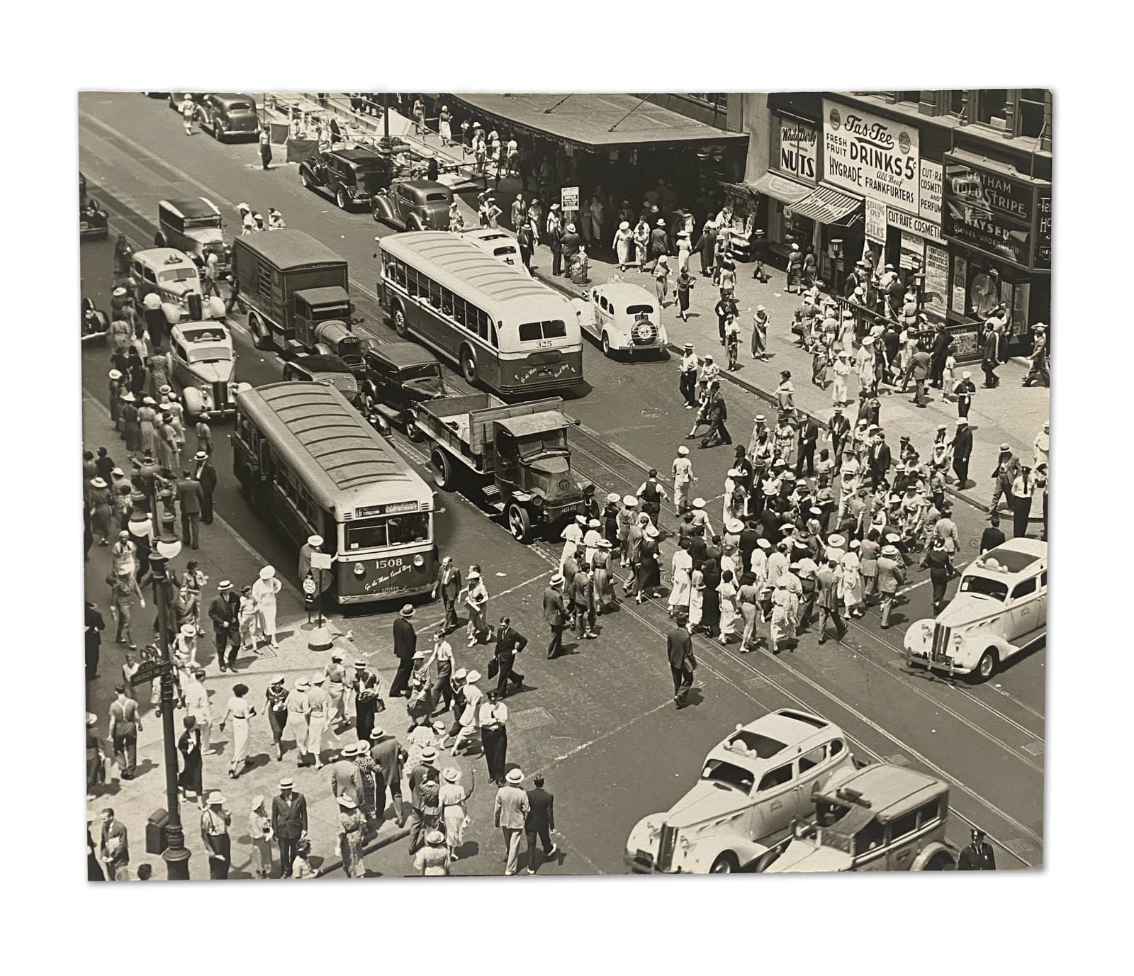 Berenice Abbott, MIDDLE WEST SIDE: Herald Square, Manhattan, July 16, 1936