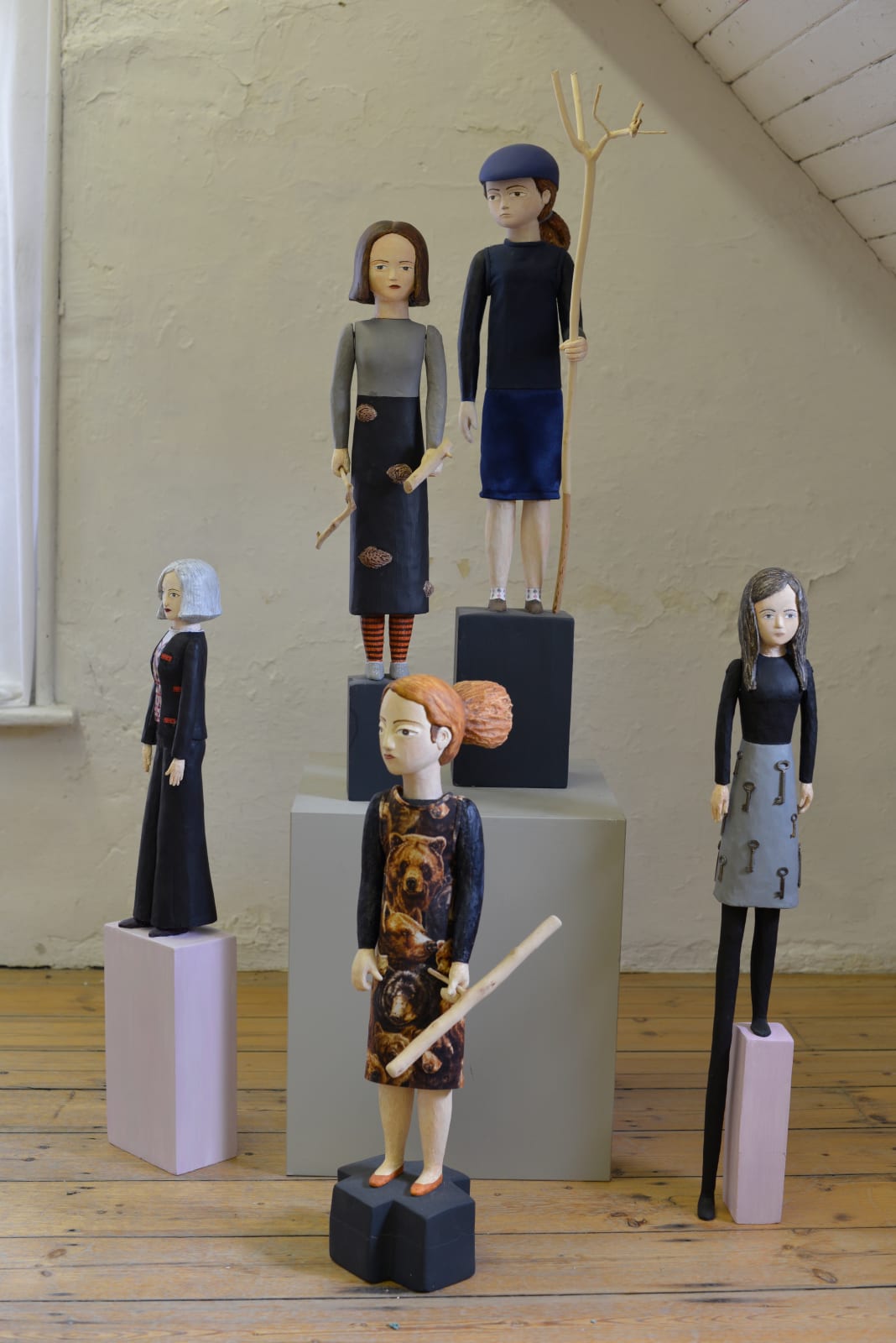 Denise de Cordova, Women who have Incidents Series